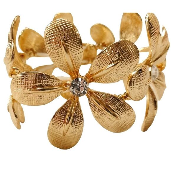Gold Tone Brass Sculpted Flower with Diamond Cut Crystal Stretch Bracelet - Picture 4 of 6